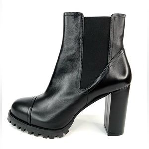 Stuart Weitzman Wenda Chelsea Lugged Ankle Leather Booties US 9.5 - EU 40